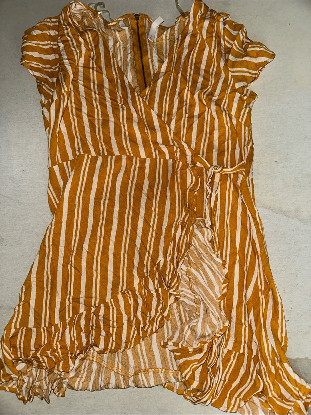 Womens Size L Xhiliration Striped Wrap Dress in Mustard and White